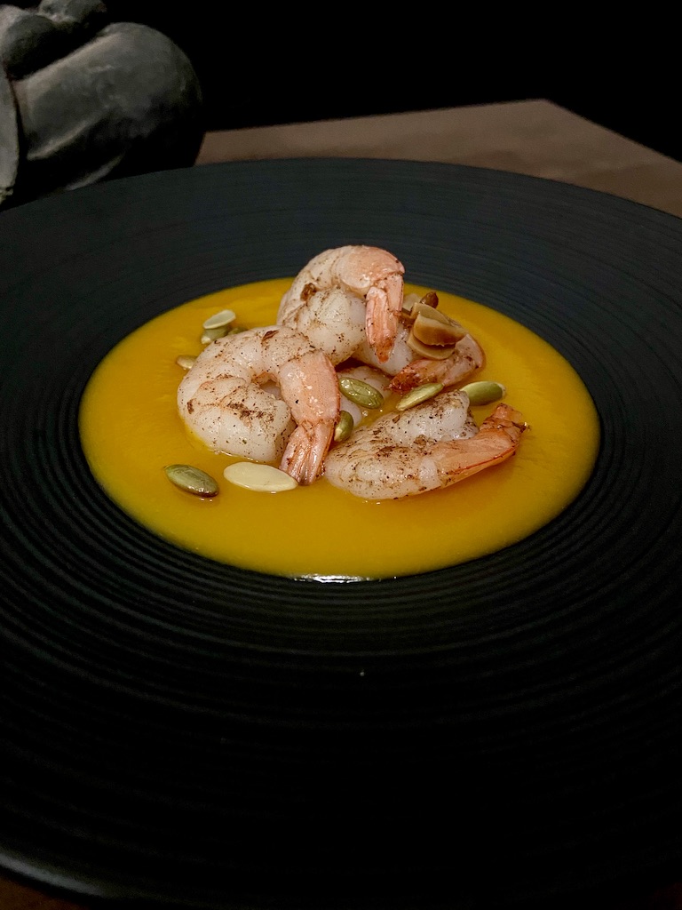 Velvety pumpkin cream soup