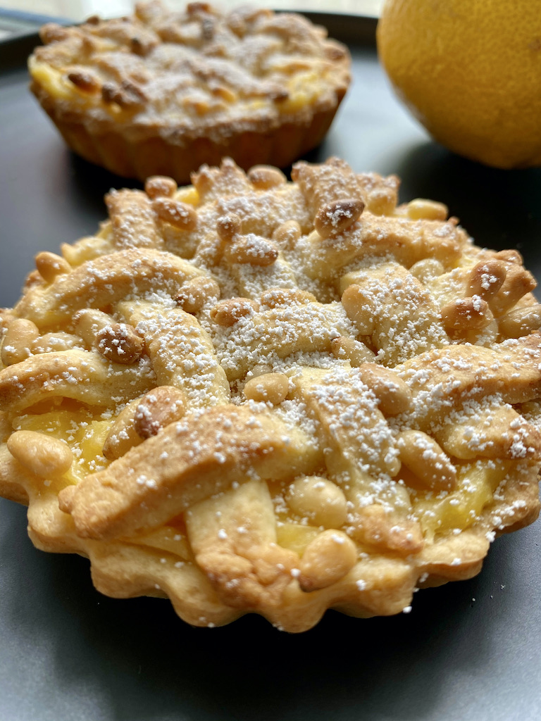 My mini version of “Torta della nonna”, an Italian traditional sweet